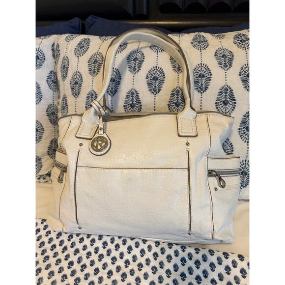 Relic White Hangbag - Picture 1 of 5
